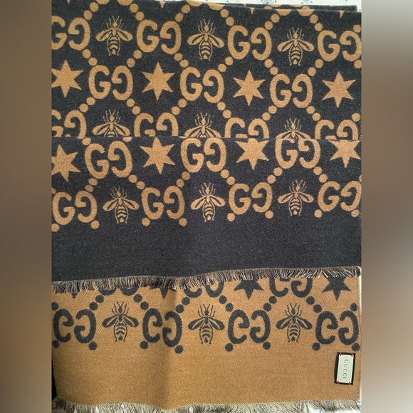 Gucci wool scarf with bees - Picture 3 of 5